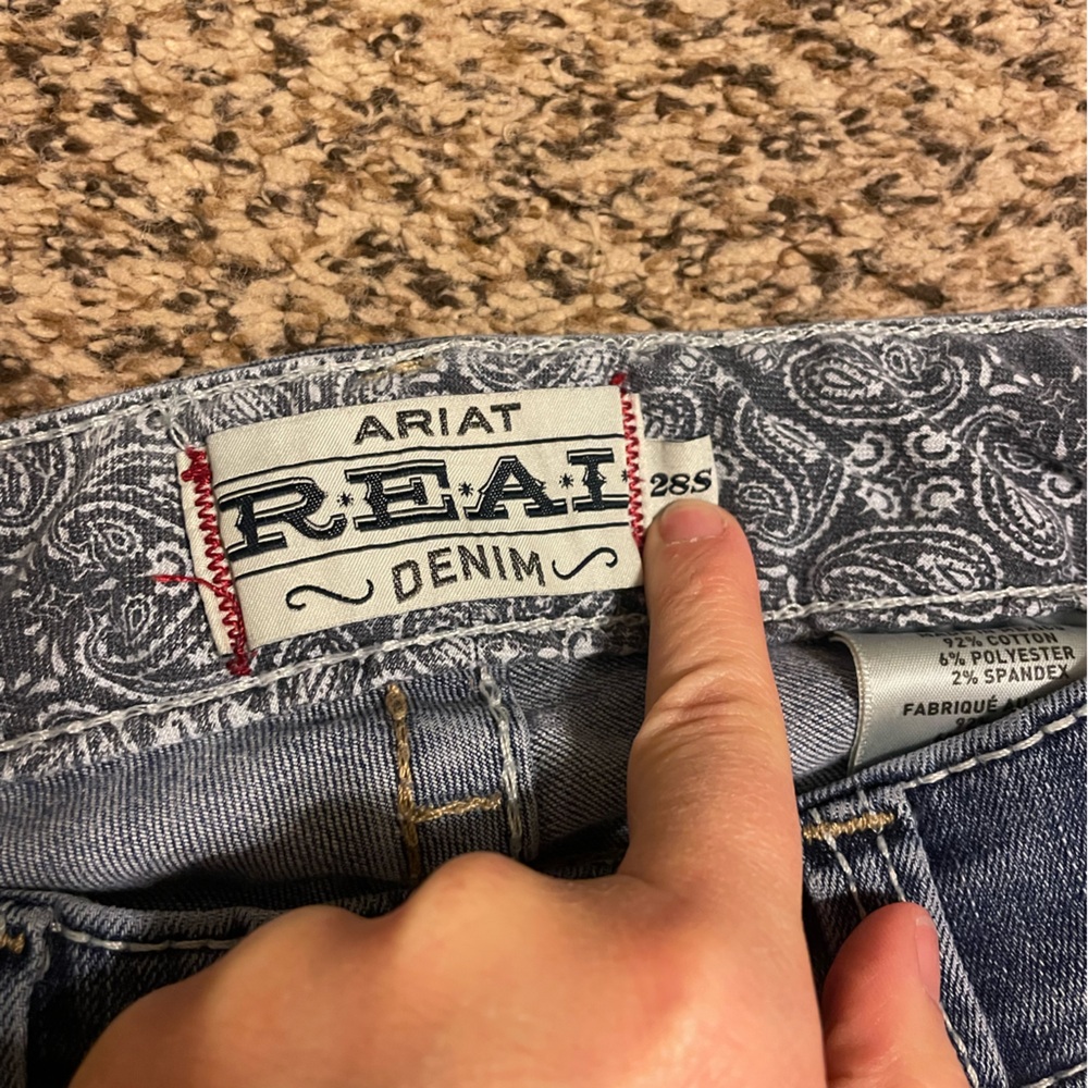 Women’s Ariat REAL jeans - Picture 3 of 3